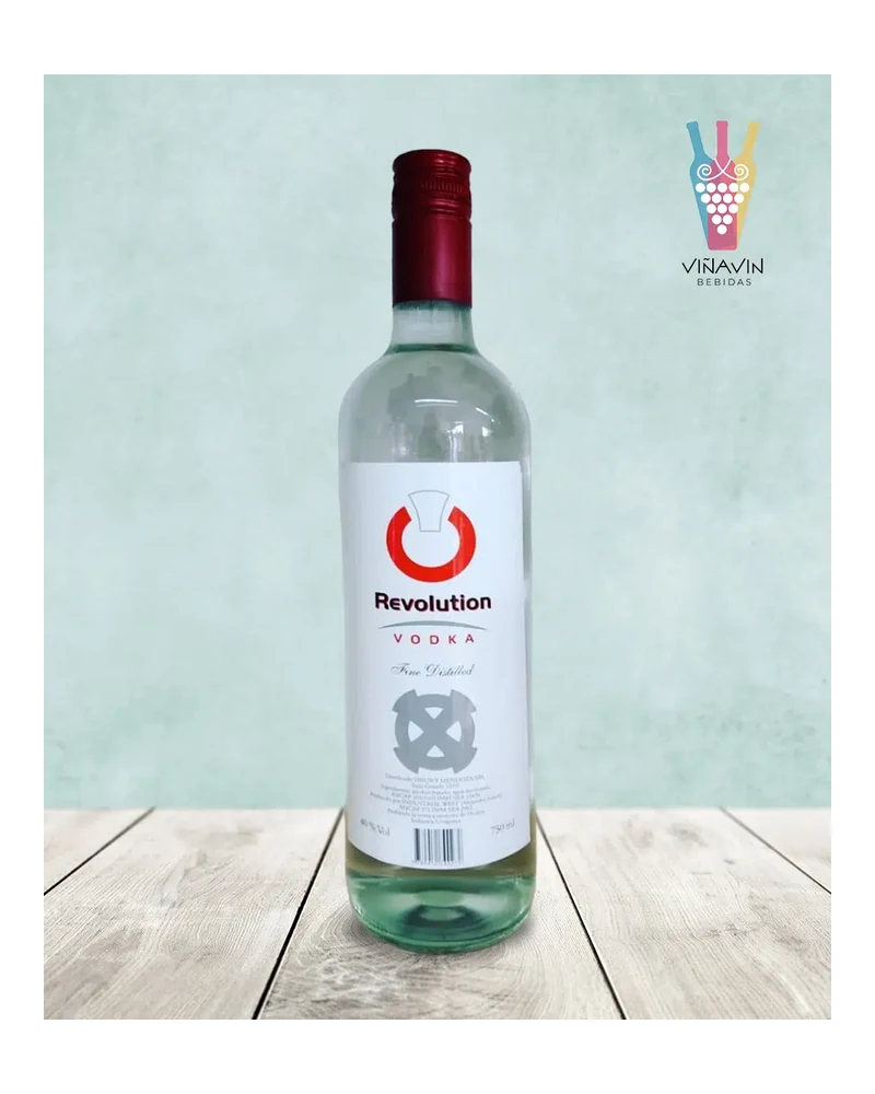 Vodka Revolution 750 Cc, Envase de 750 ml